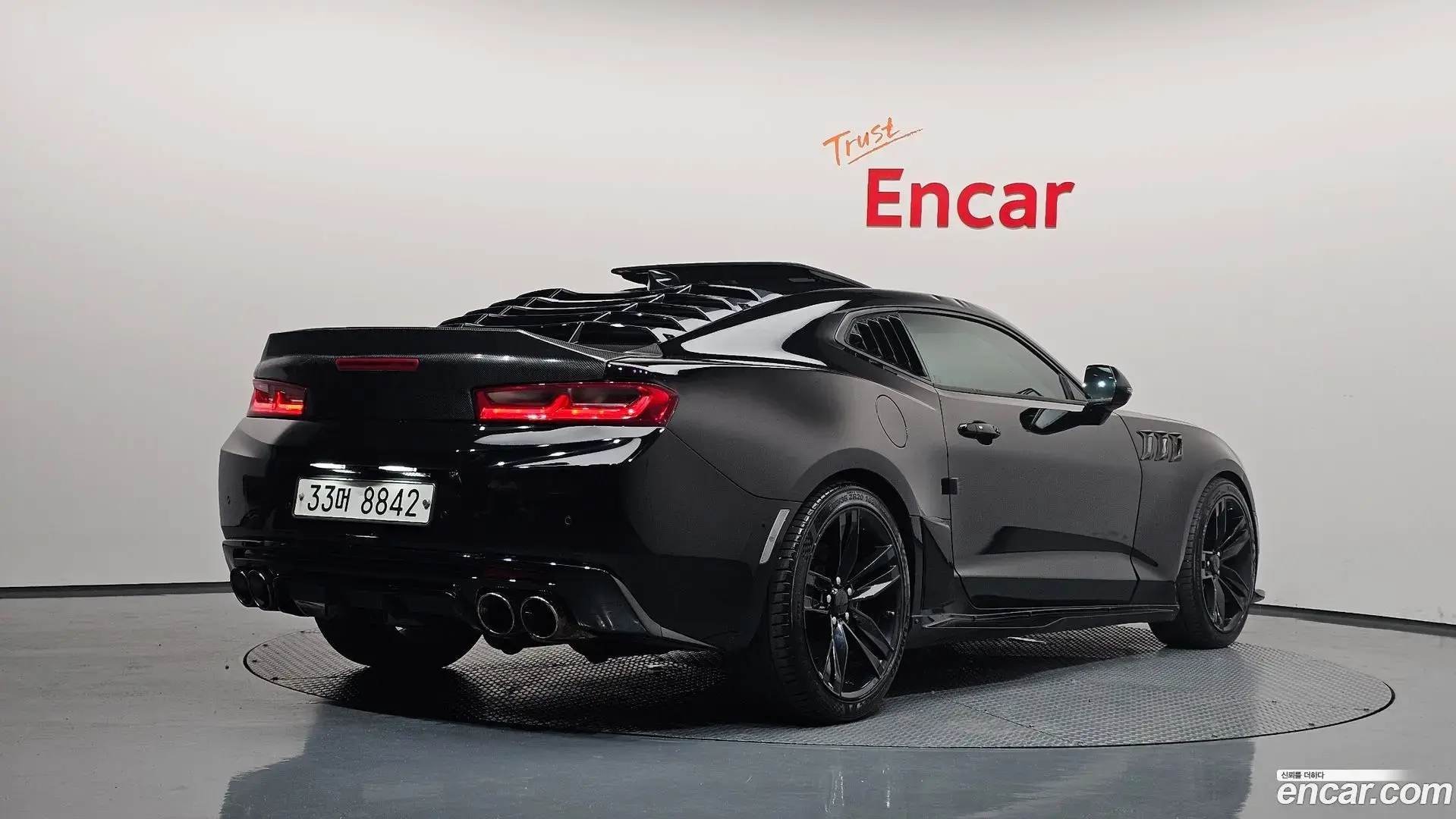 Main__Slider__Photo:Camaro Chevrolet 2018.9-1