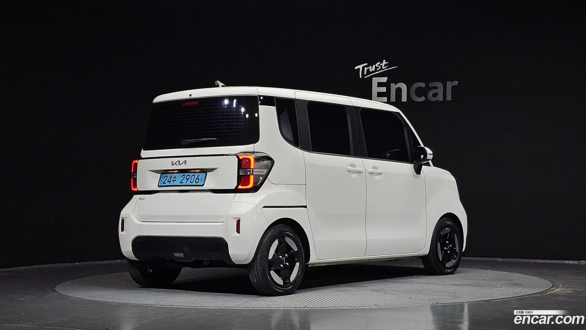 Main__Slider__Photo:RAY Kia 2024.7-1