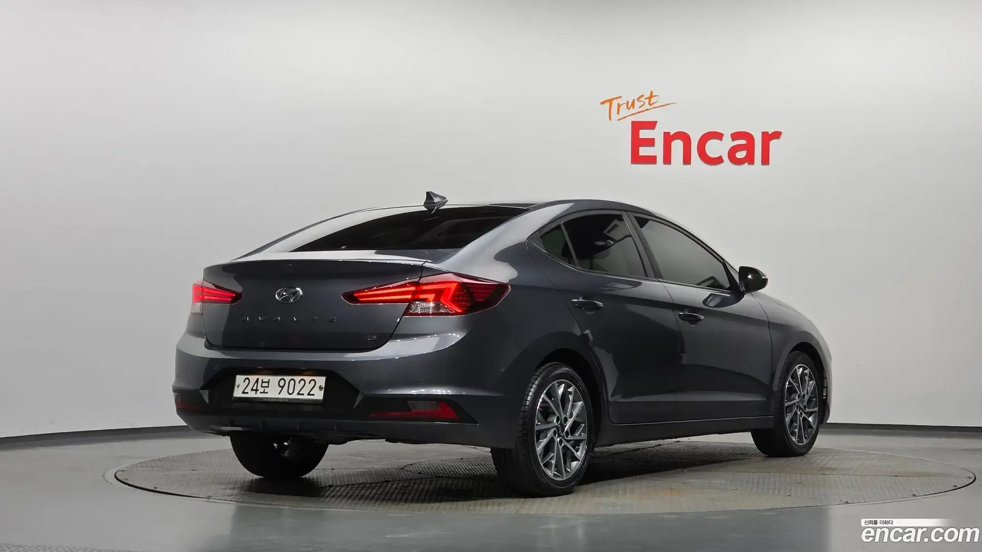 Main__Slider__Photo:AVANTE Hyundai 2019.3-1