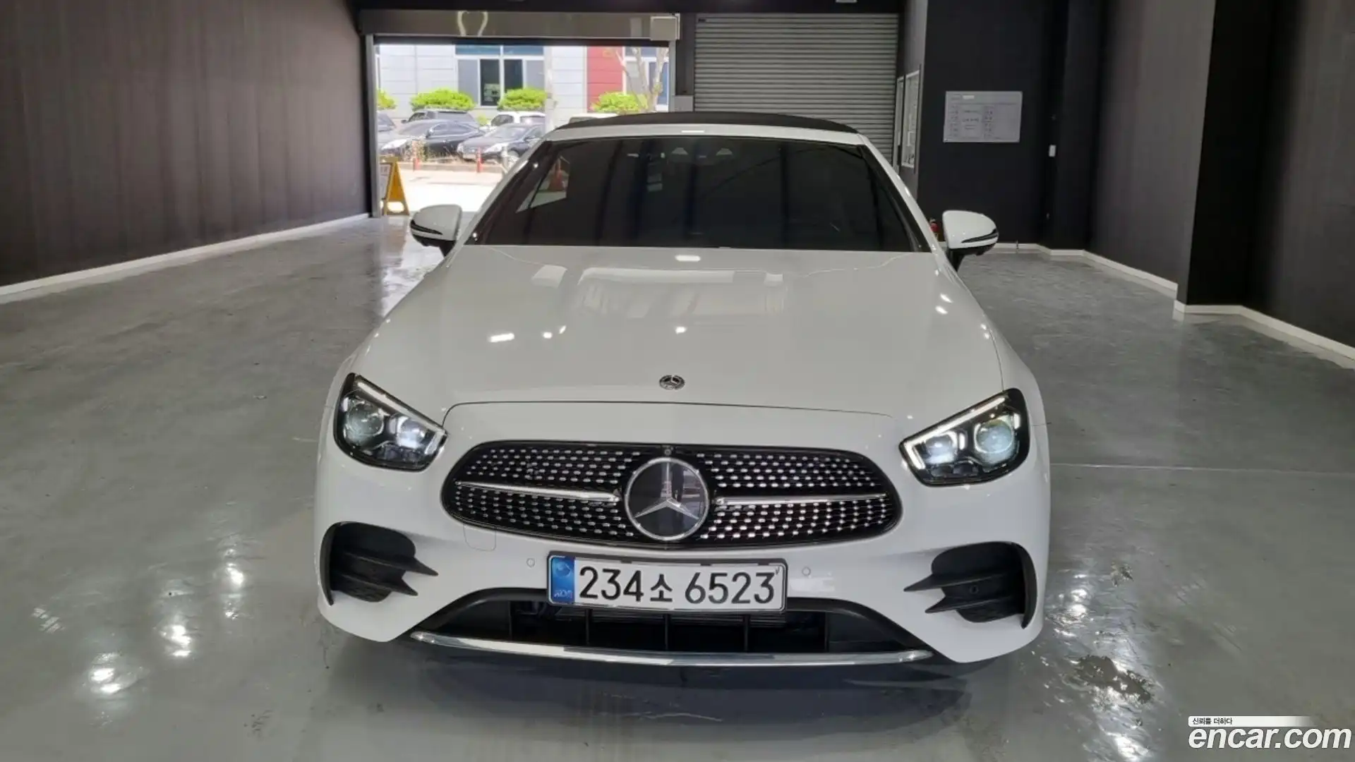 E-Class Mercedes-Benz 2021.2-OUTER-001
