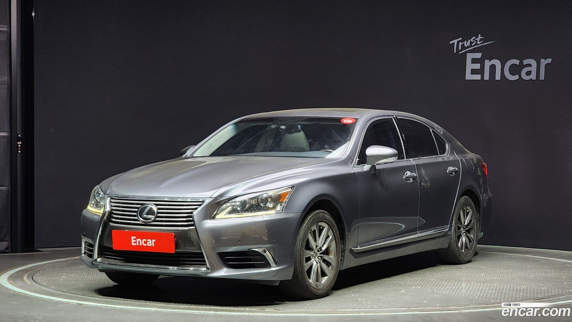 Main__Slider__Photo:LS Lexus 2013.9-0