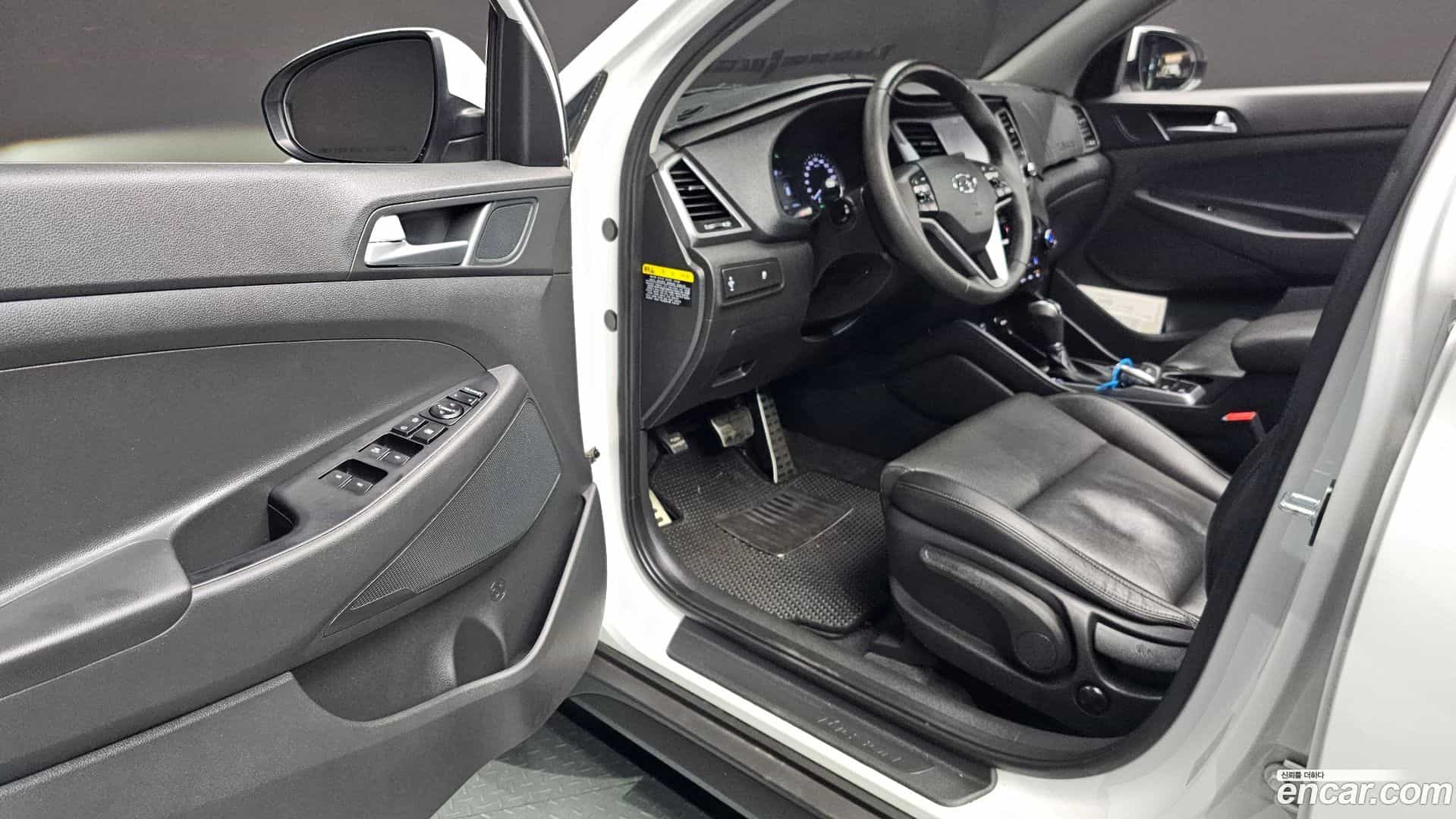 Tucson Hyundai 2017.10-OPTION-015