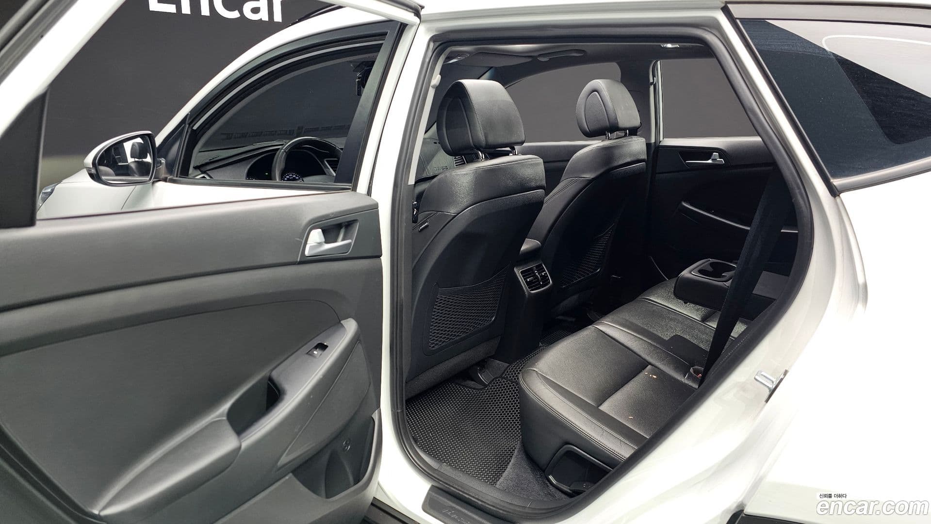 Main__Slider__Photo:Tucson Hyundai 2017.10-11