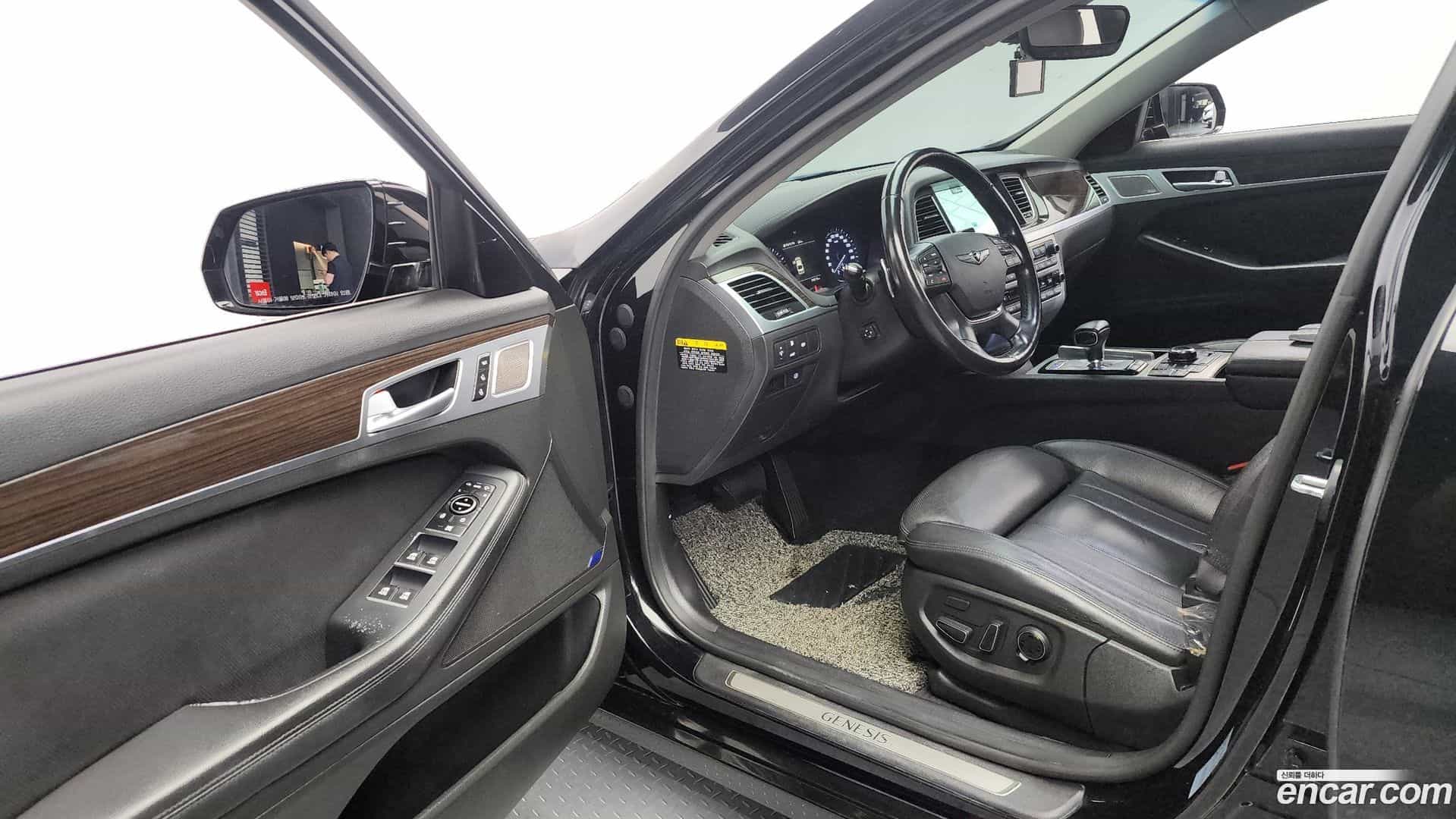 G80 Genesis 2017.0-INNER-010