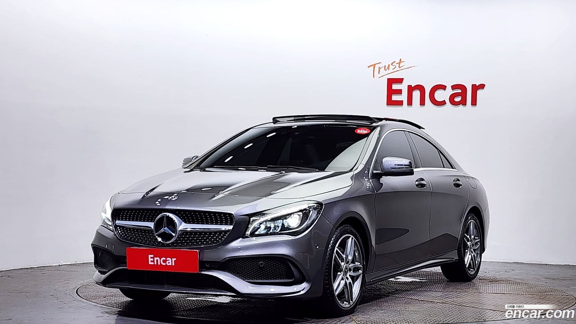 Main__Slider__Photo:CLA-Class Mercedes-Benz 2017.8-0