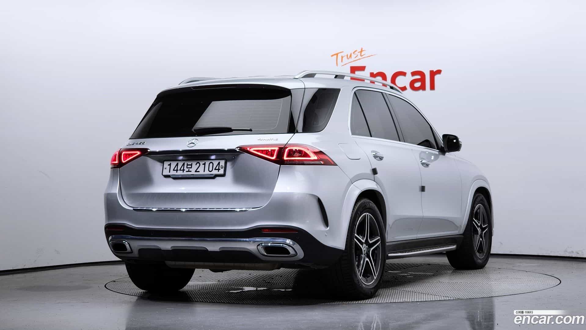 GLE-Class Mercedes-Benz 2019.11-OUTER-002