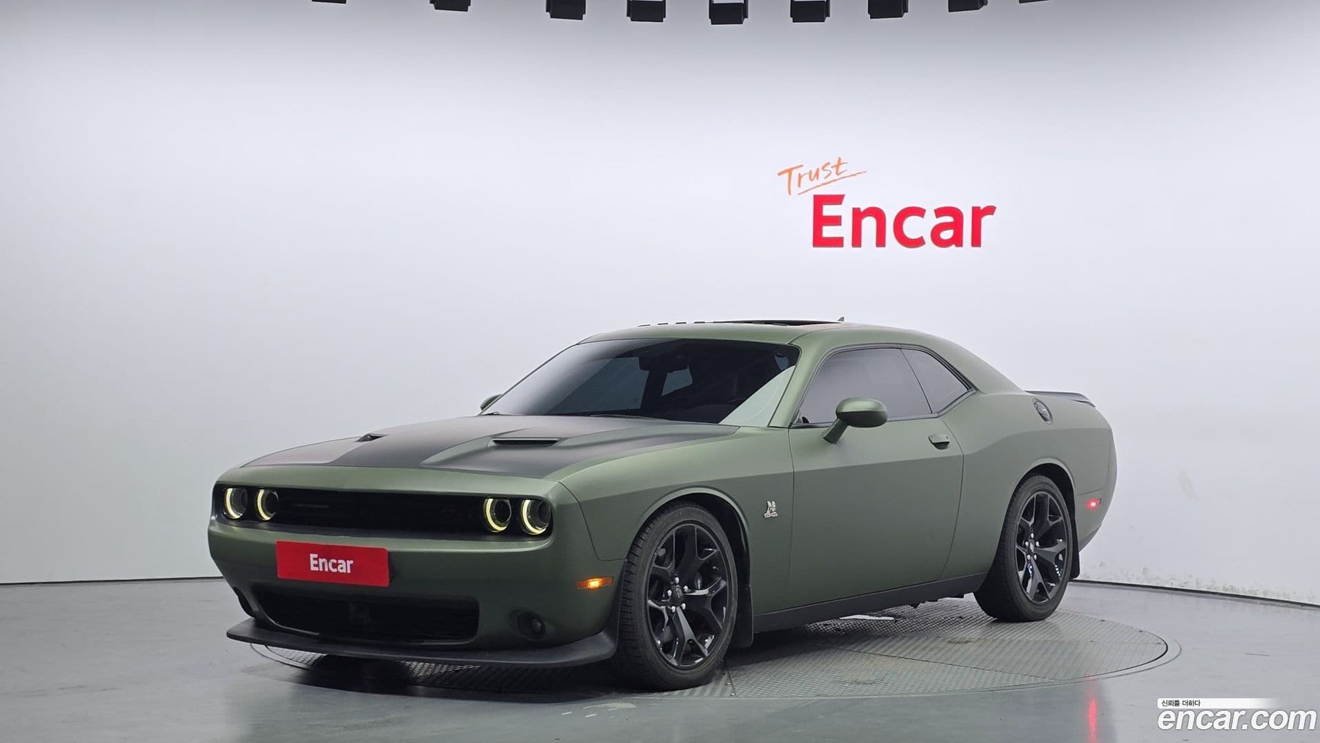 Main__Slider__Photo:Challenger Dodge 2016.11-0