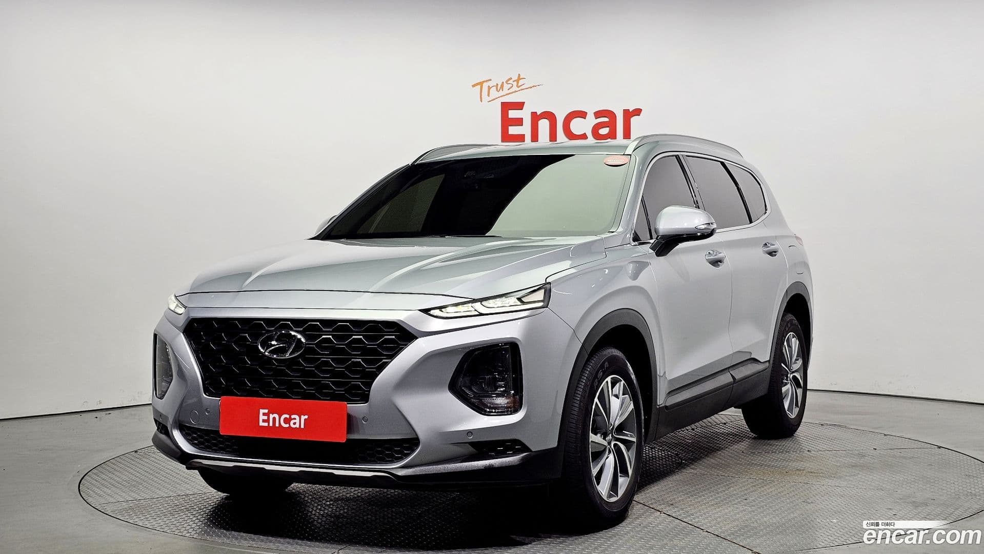 Main__Slider__Photo:Santafe Hyundai 2018.9-0