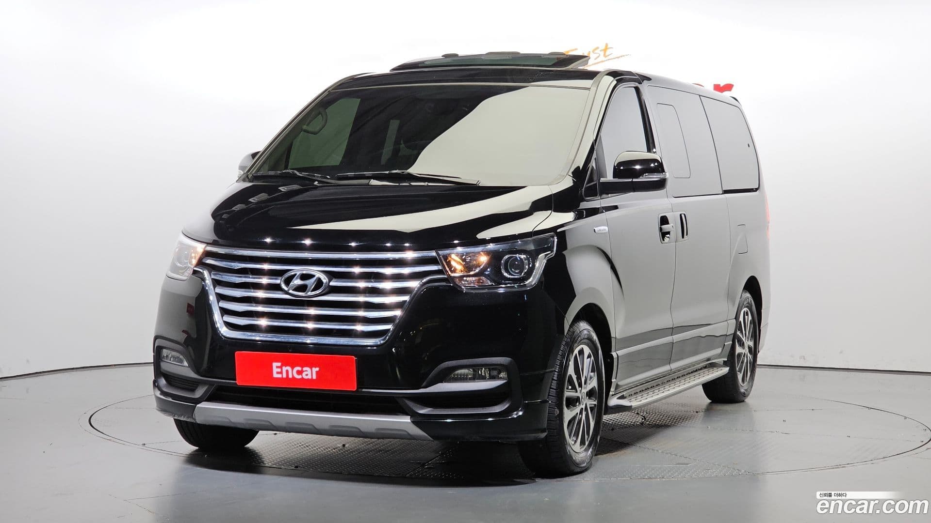 Main__Slider__Photo:Starex Hyundai 2018.8-0