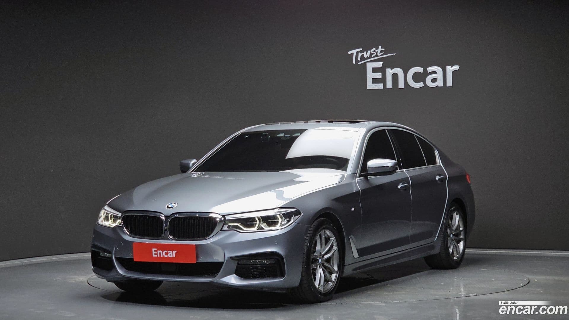 Main__Slider__Photo:5-Series BMW 2019.7-0