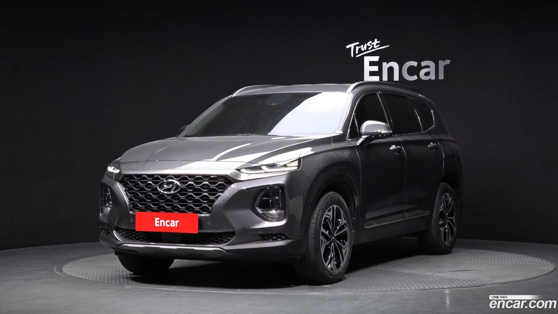 Main__Slider__Photo:Santafe Hyundai 2018.10-0
