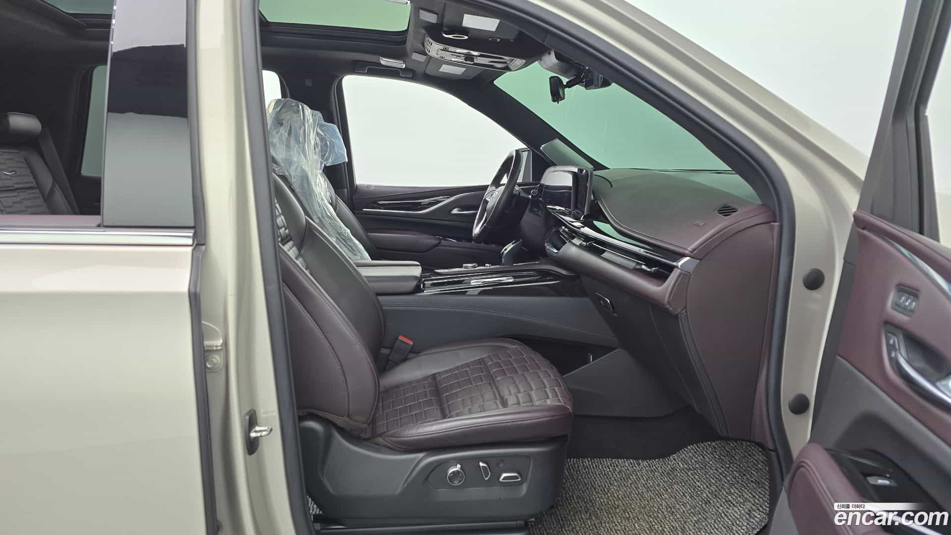 Escalade Cadillac 2022.3-OPTION-015