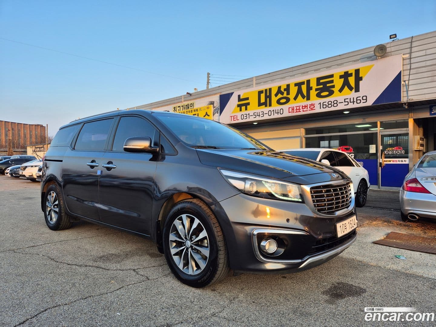 Main__Slider__Photo:Canival Kia 2017.8-0