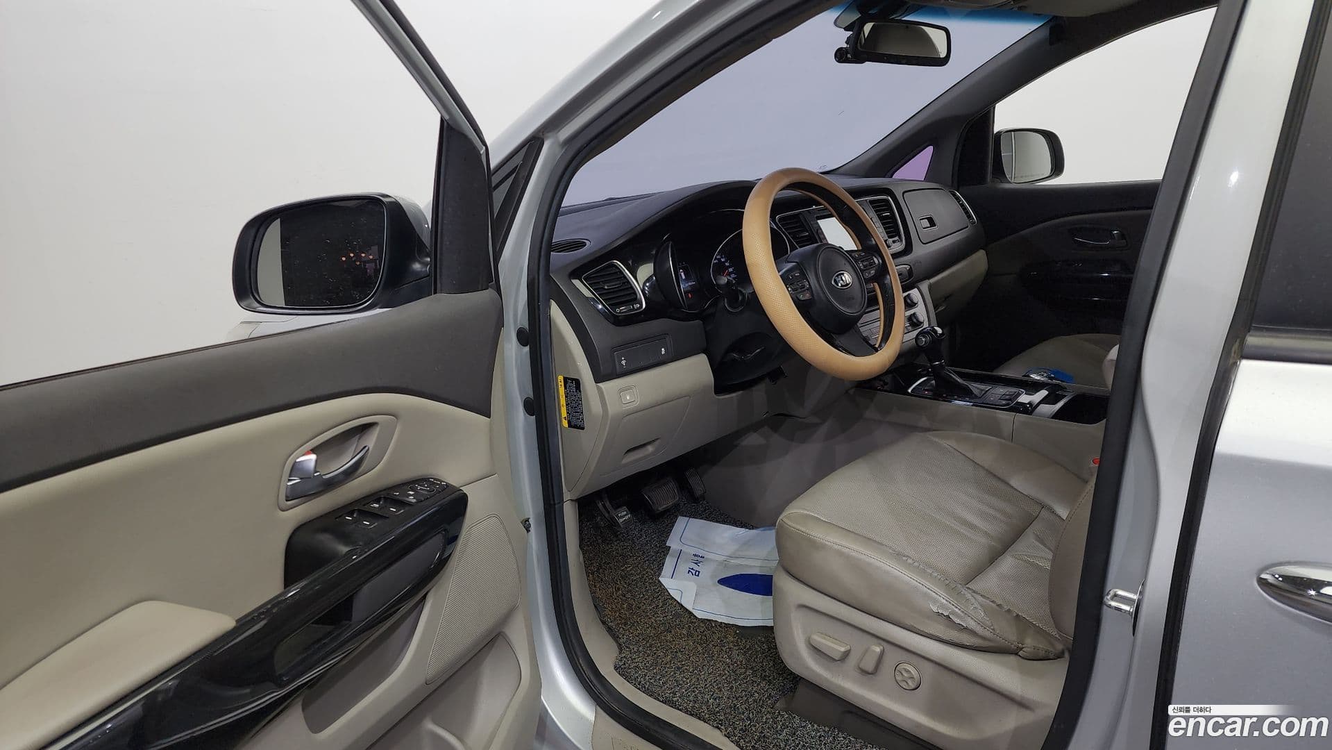 Main__Slider__Photo:Canival Kia 2015.2-9