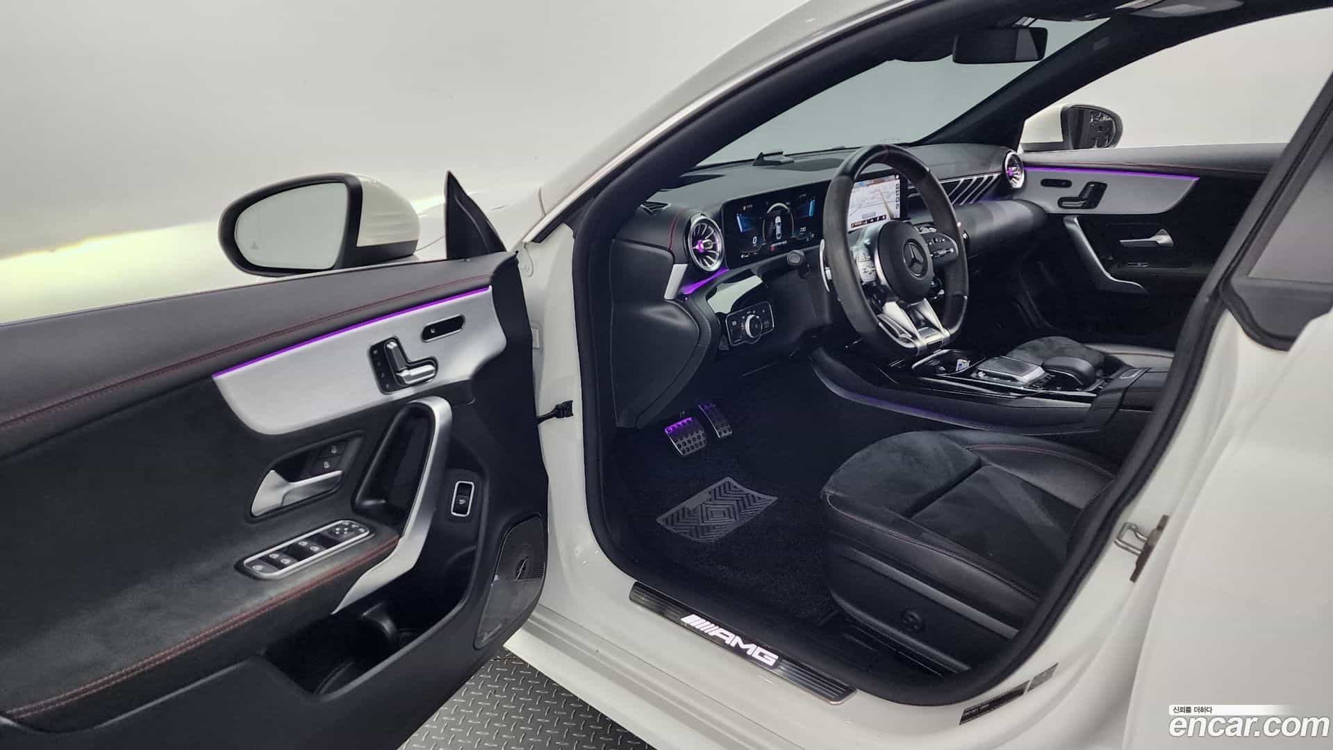 CLA-Class Mercedes-Benz 2020.9-INNER-010