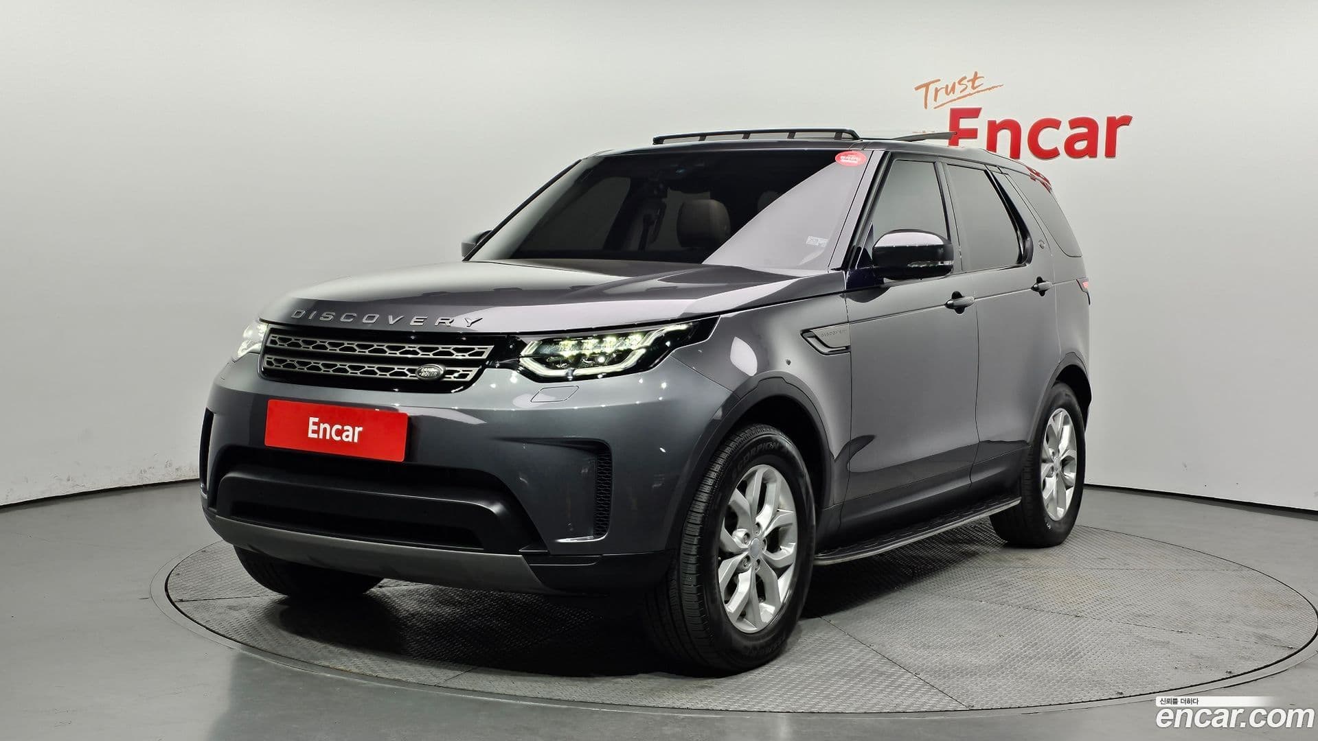 Main__Slider__Photo:Discovery Land Rover 2018.8-0