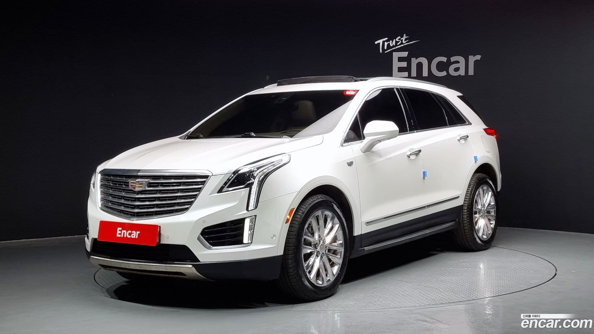 Main__Slider__Photo:XT5 Cadillac 2017.9-0