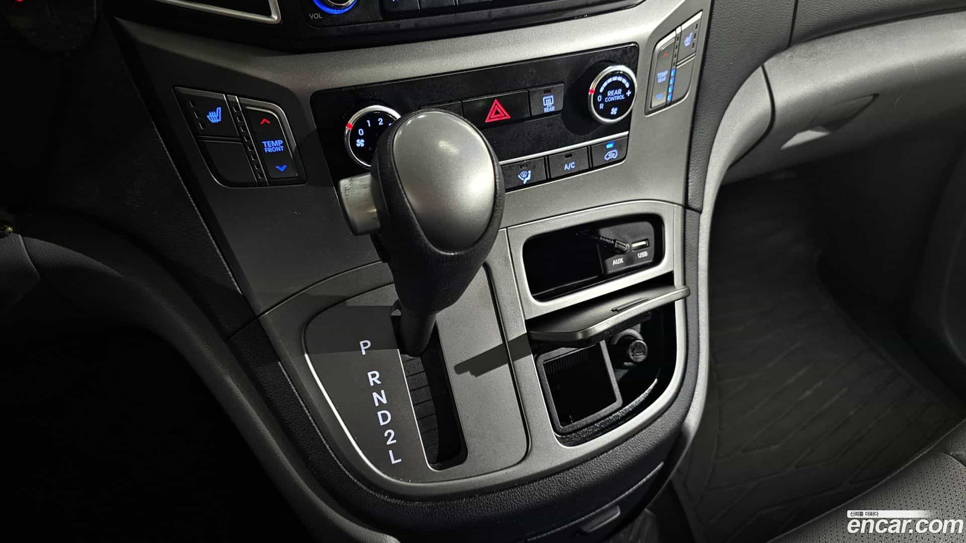Starex Hyundai 2019.3-INNER-009