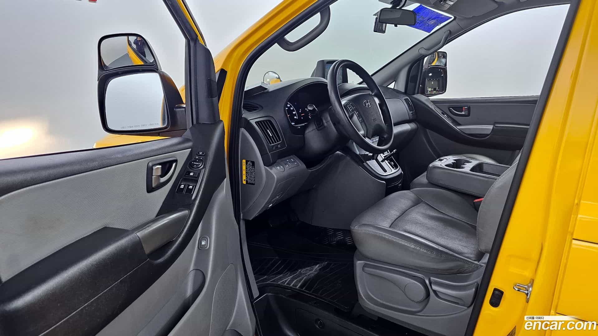 Starex Hyundai 2019.3-INNER-010