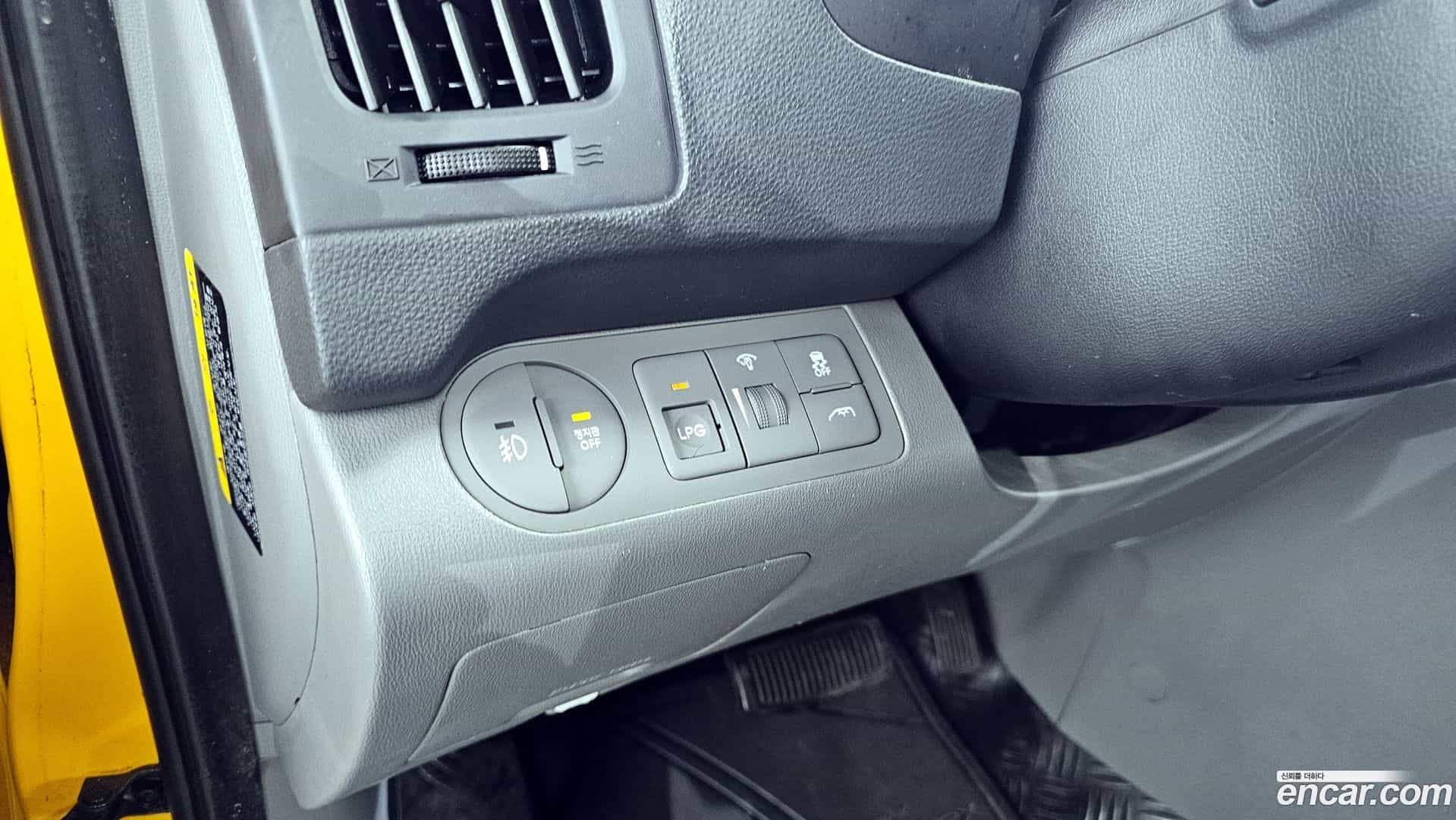 Starex Hyundai 2019.3-OPTION-019