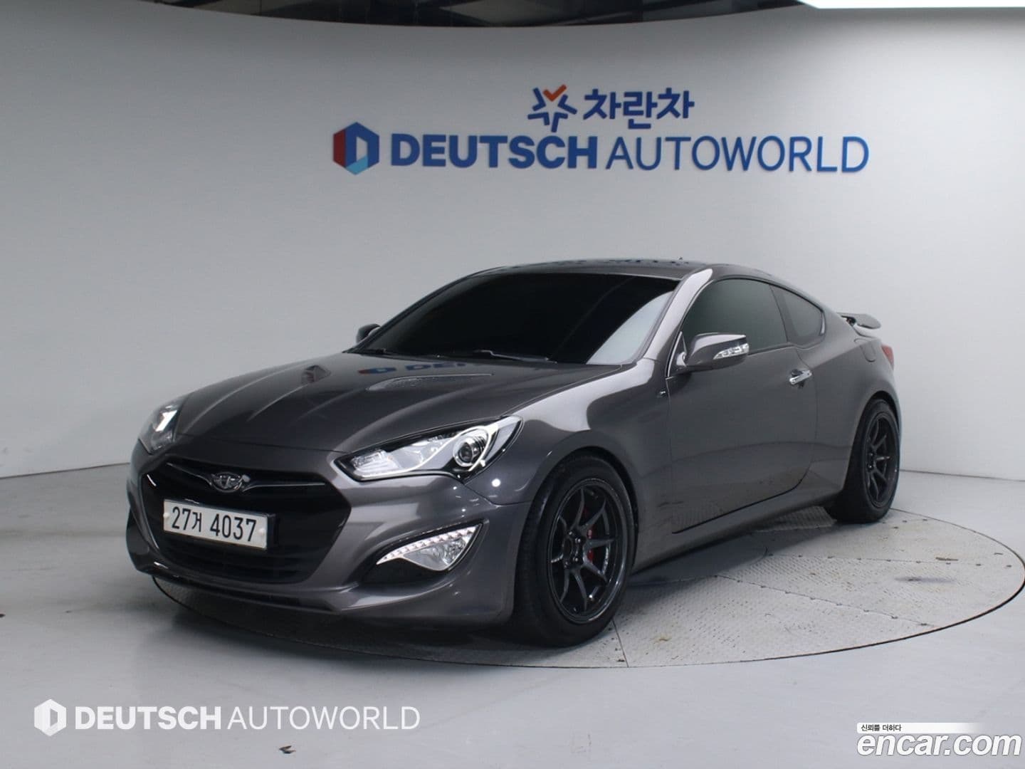 Main__Slider__Photo:Genesis Hyundai 2012.1-0