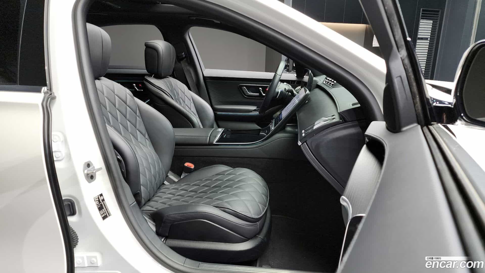 S-Class Mercedes-Benz 2023.8-OPTION-015