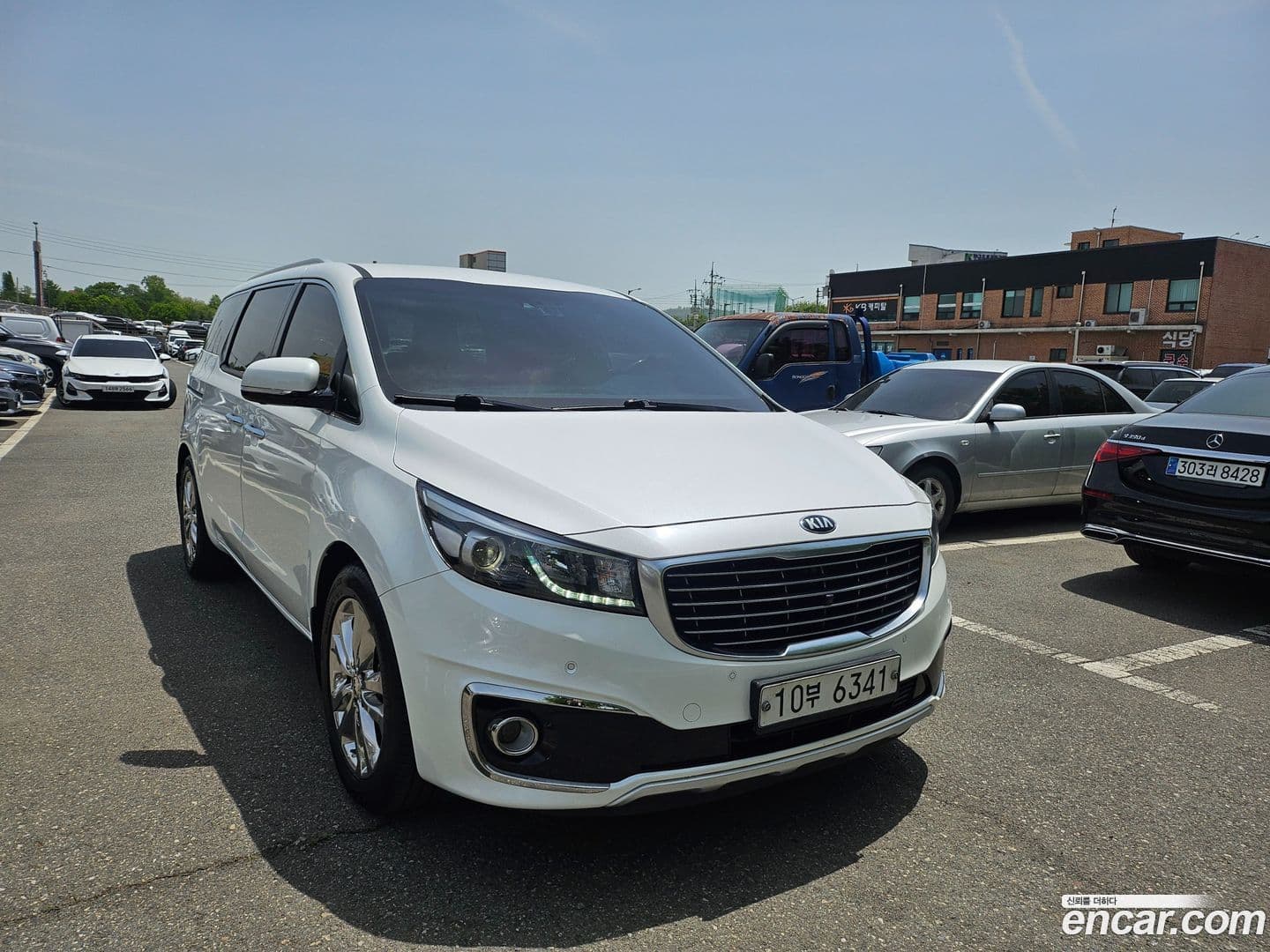 Main__Slider__Photo:Canival Kia 2017.1-0