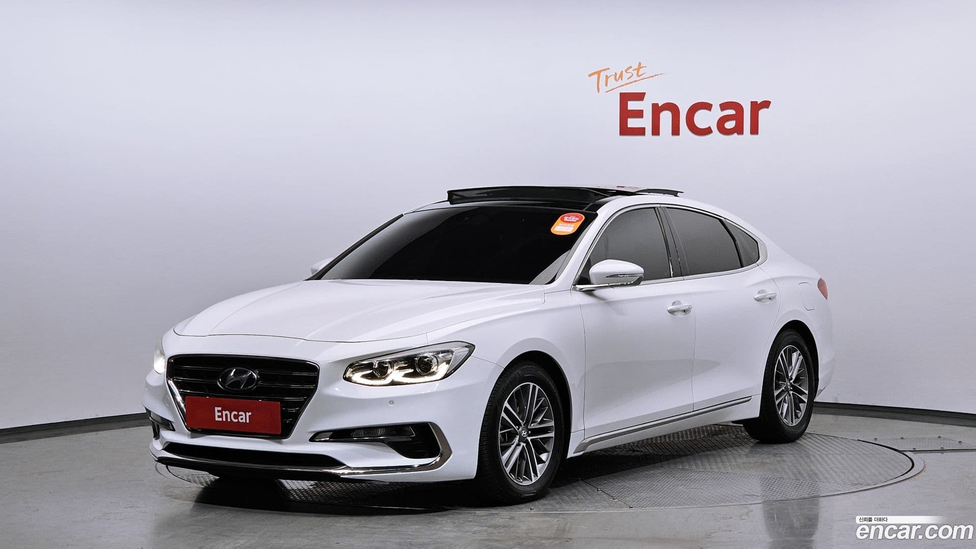 Main__Slider__Photo:Grandeur Hyundai 2017.0-0