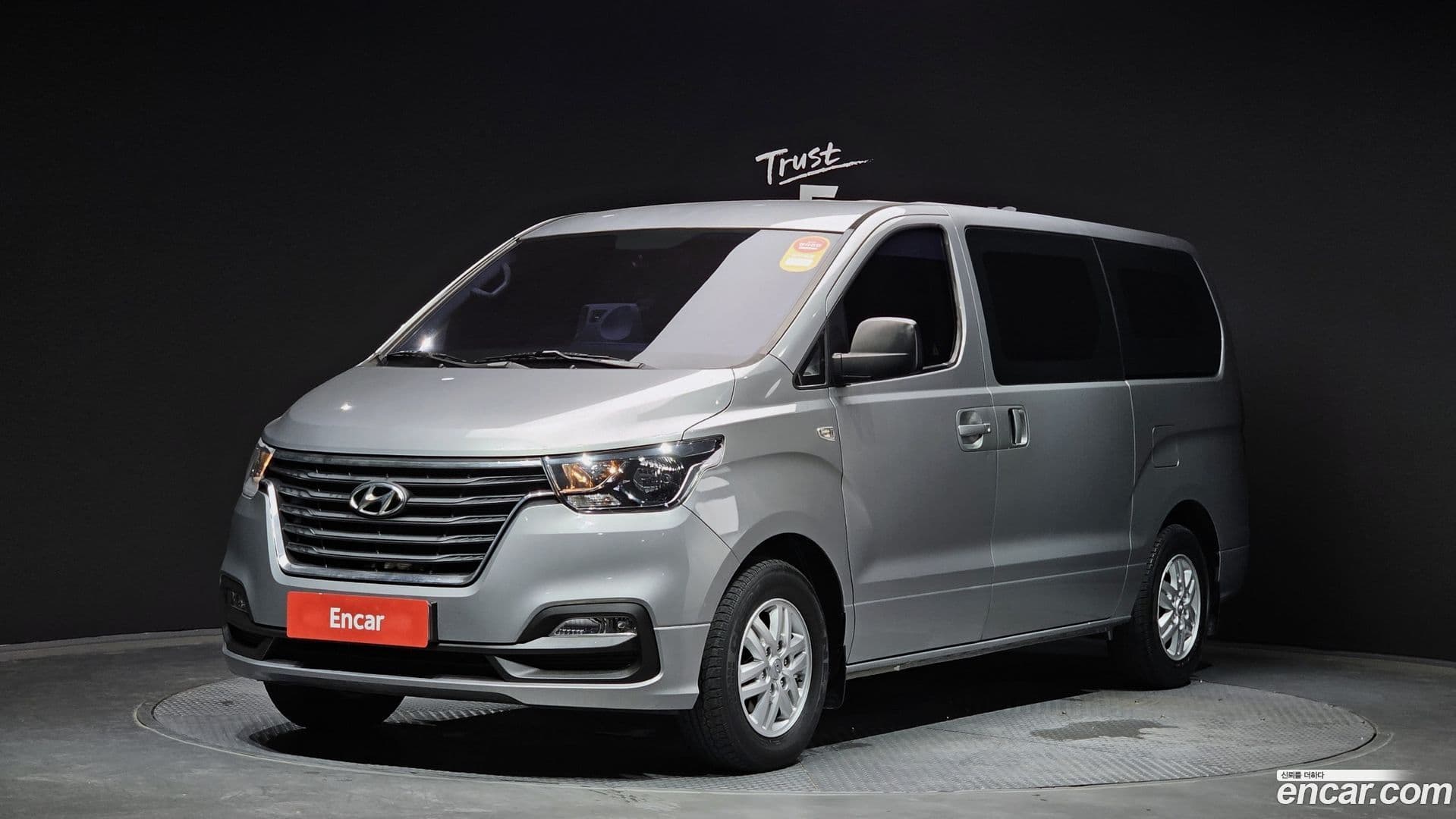 Main__Slider__Photo:Starex Hyundai 2019.5-0