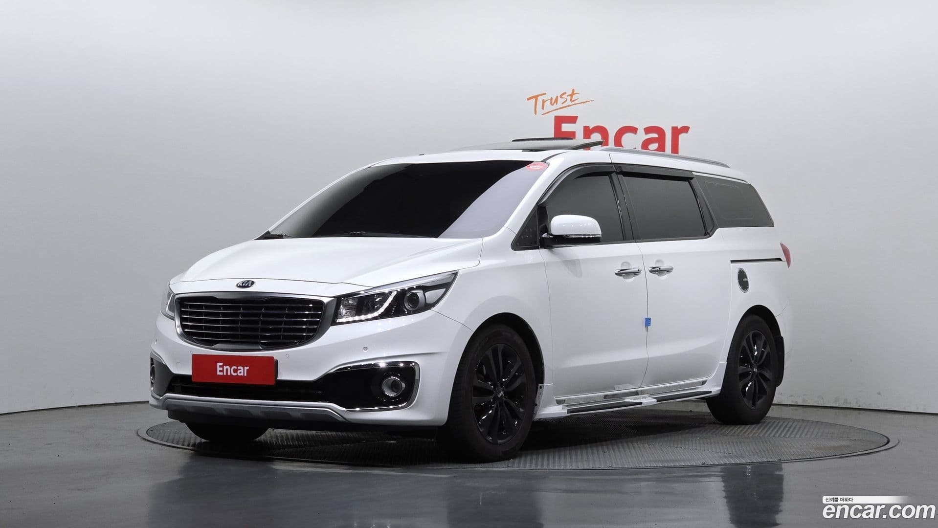 Main__Slider__Photo:Canival Kia 2015.0-0