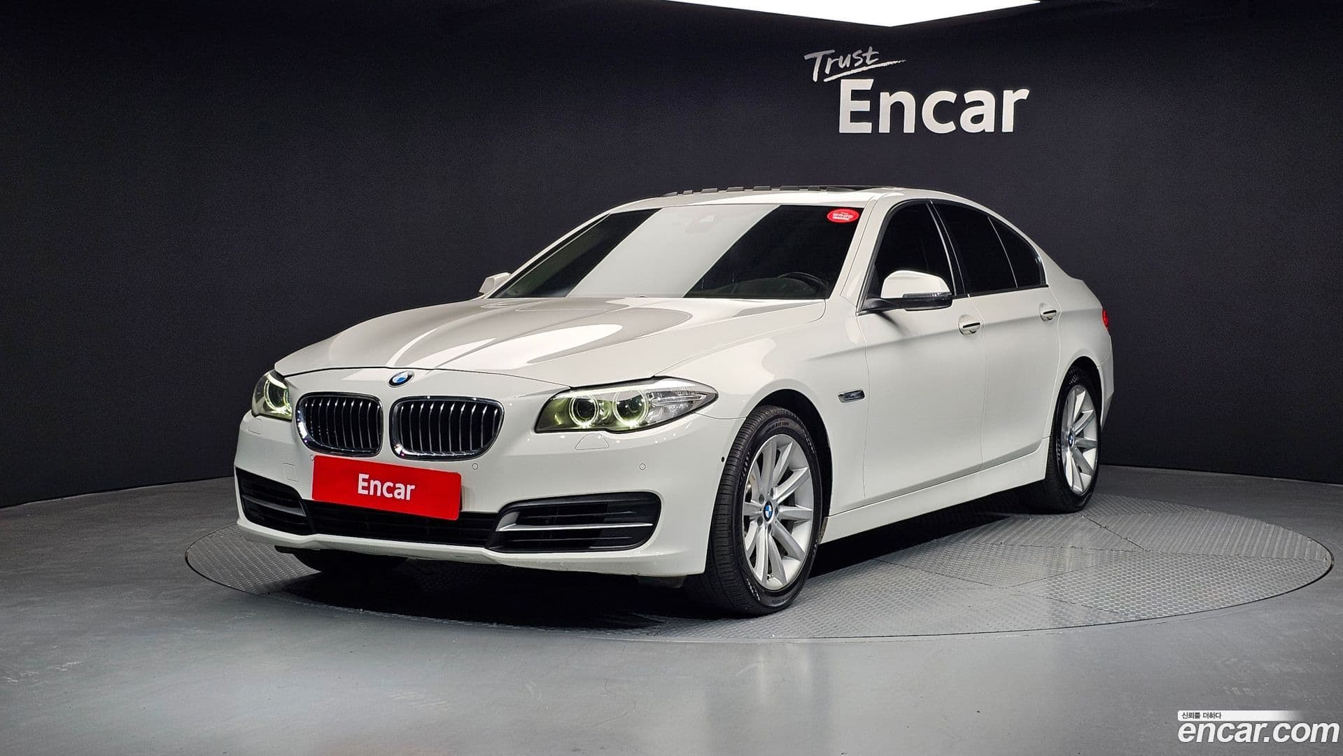 Main__Slider__Photo:5-Series BMW 2013.11-0