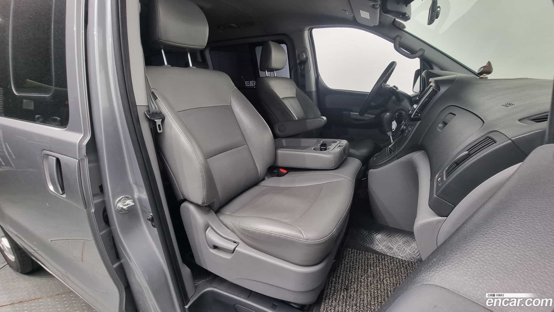 Starex Hyundai 2018.3-INNER-010