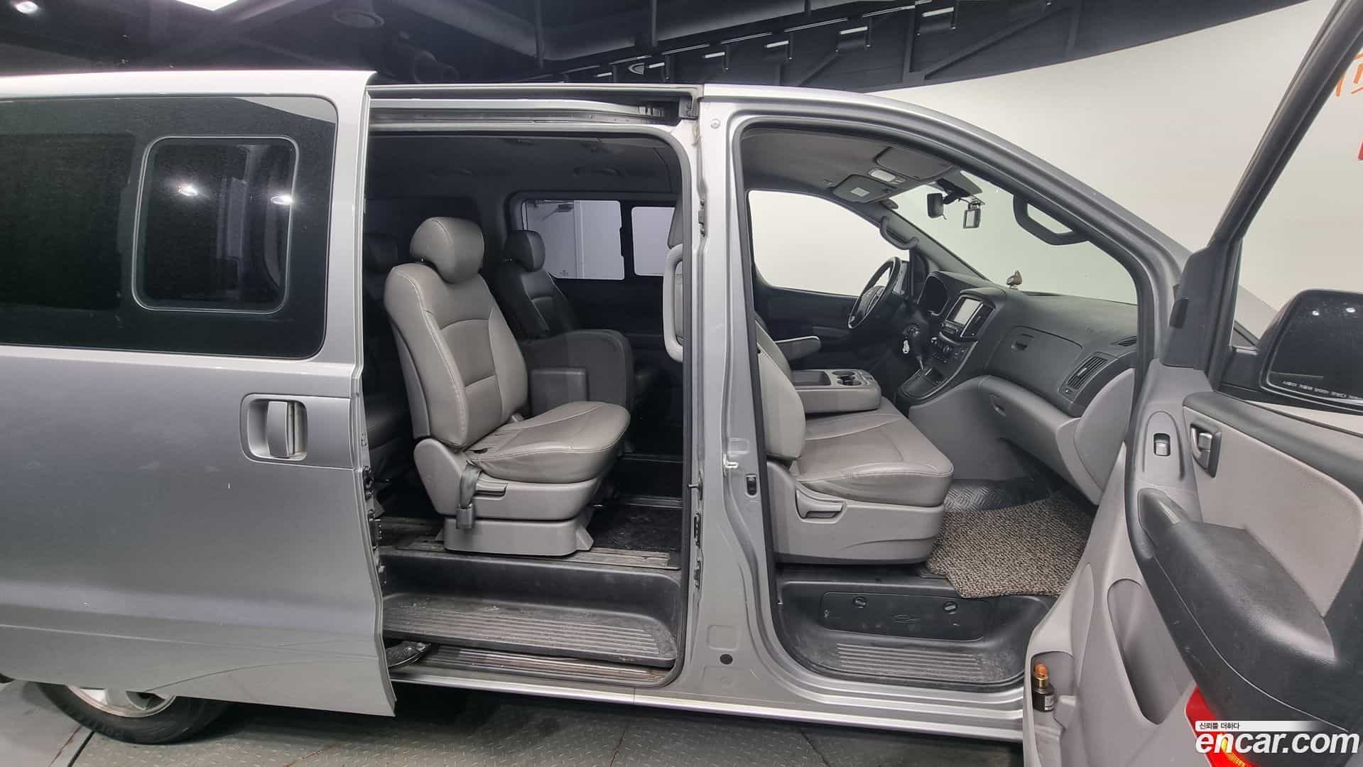 Starex Hyundai 2018.3-OPTION-023