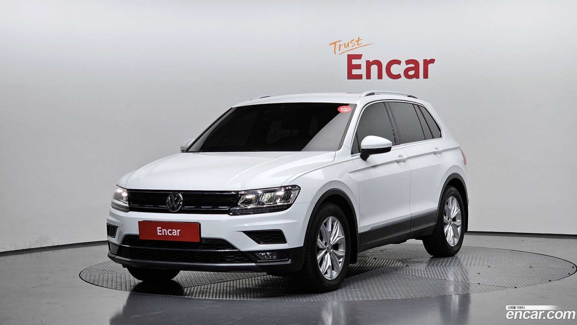 Main__Slider__Photo:Tiguan Volkswagen 2020.2-0