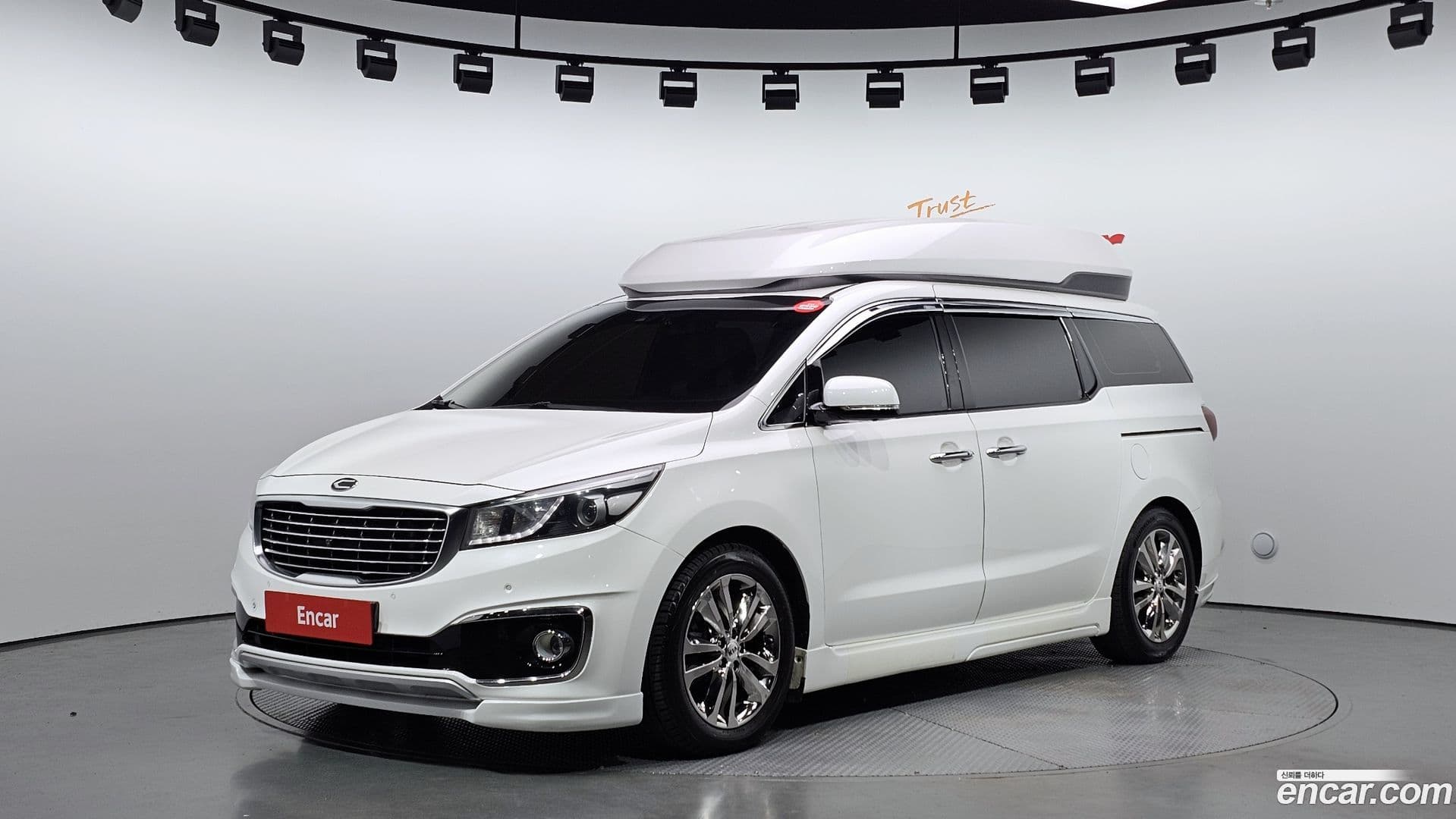 Main__Slider__Photo:Canival Kia 2015.9-0