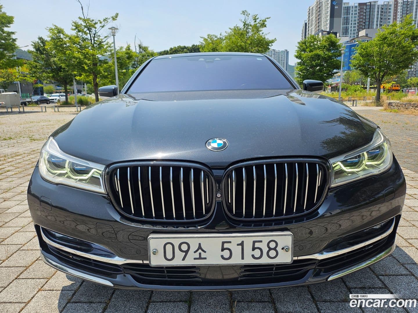 Main__Slider__Photo:7-Series BMW 2016.11-0