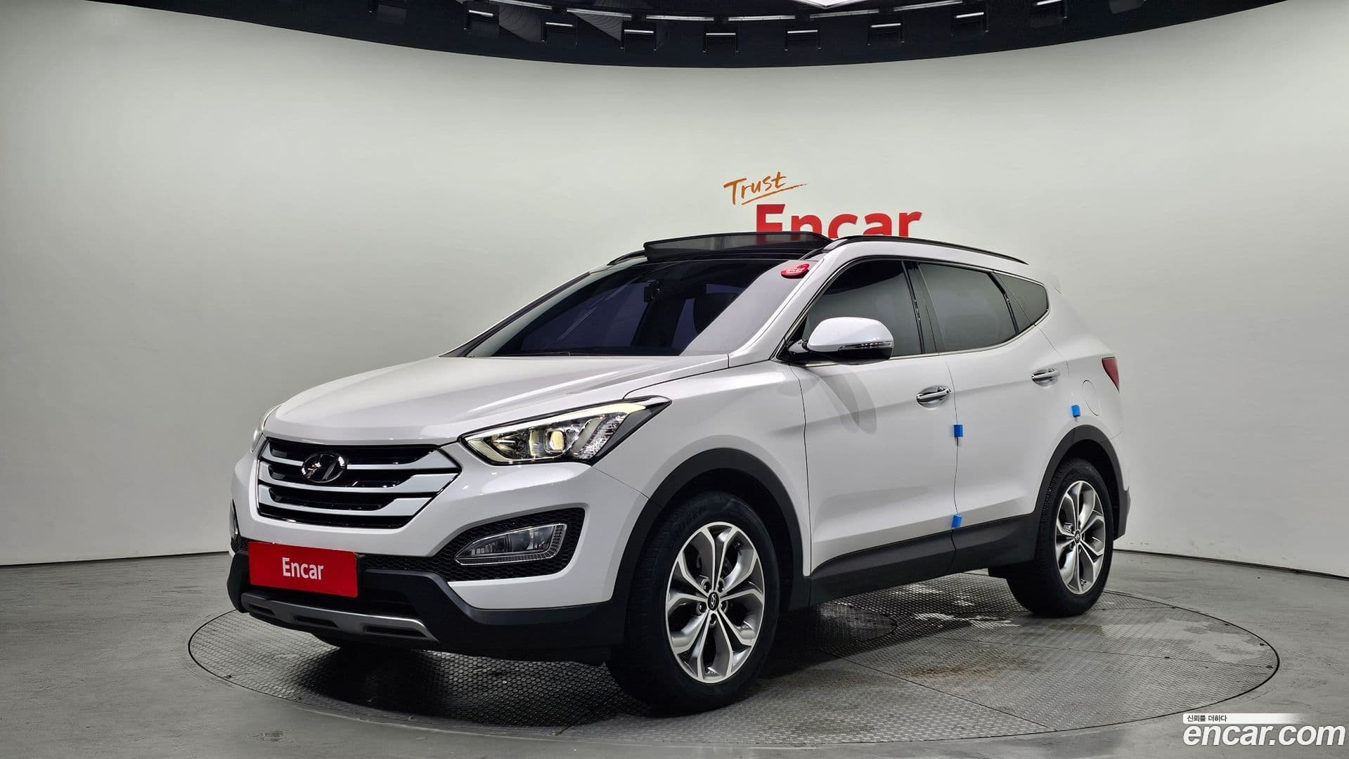 Main__Slider__Photo:Santafe Hyundai 2015.1-0