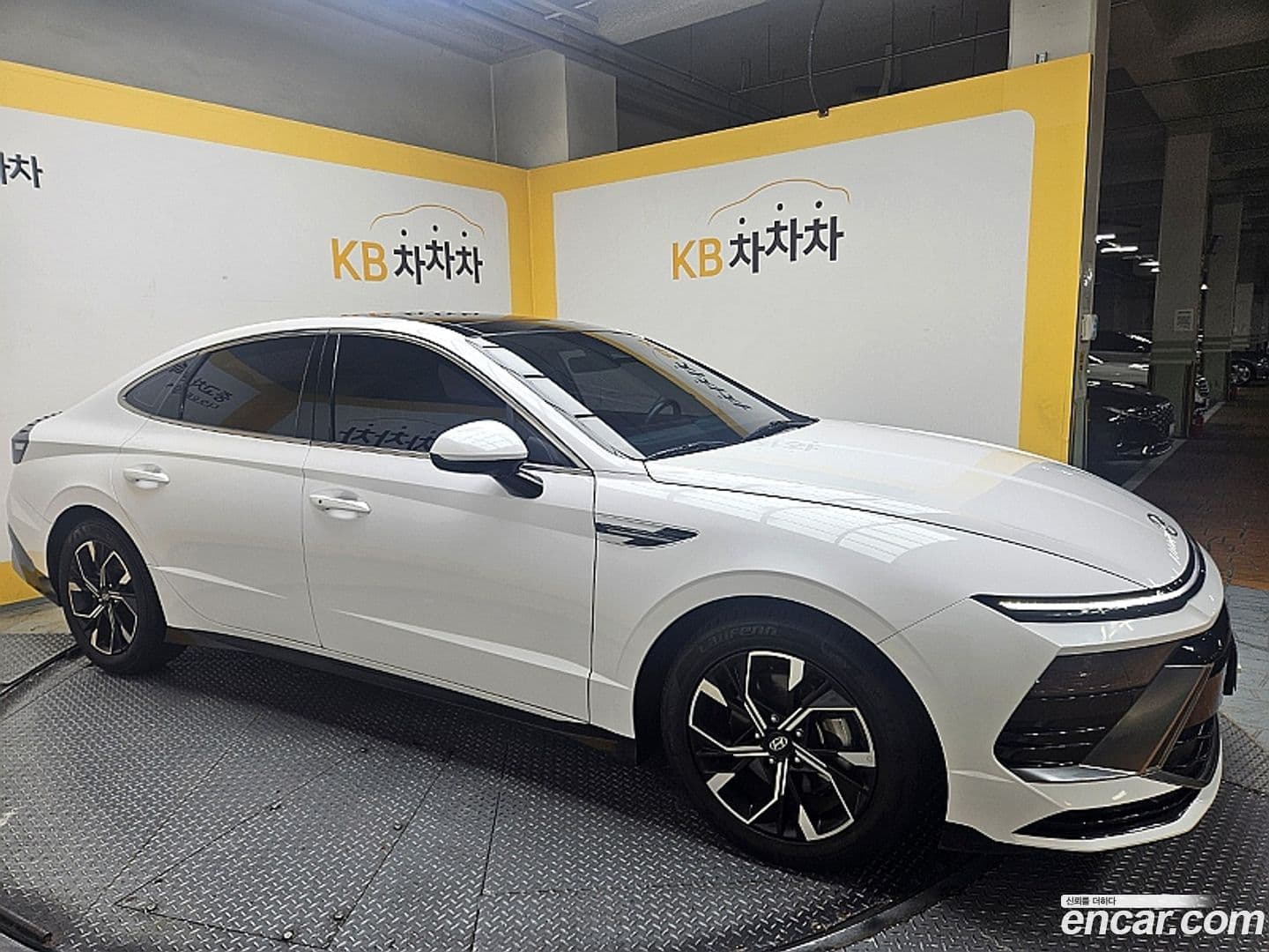 Main__Slider__Photo:Sonata Hyundai 2023.5-0