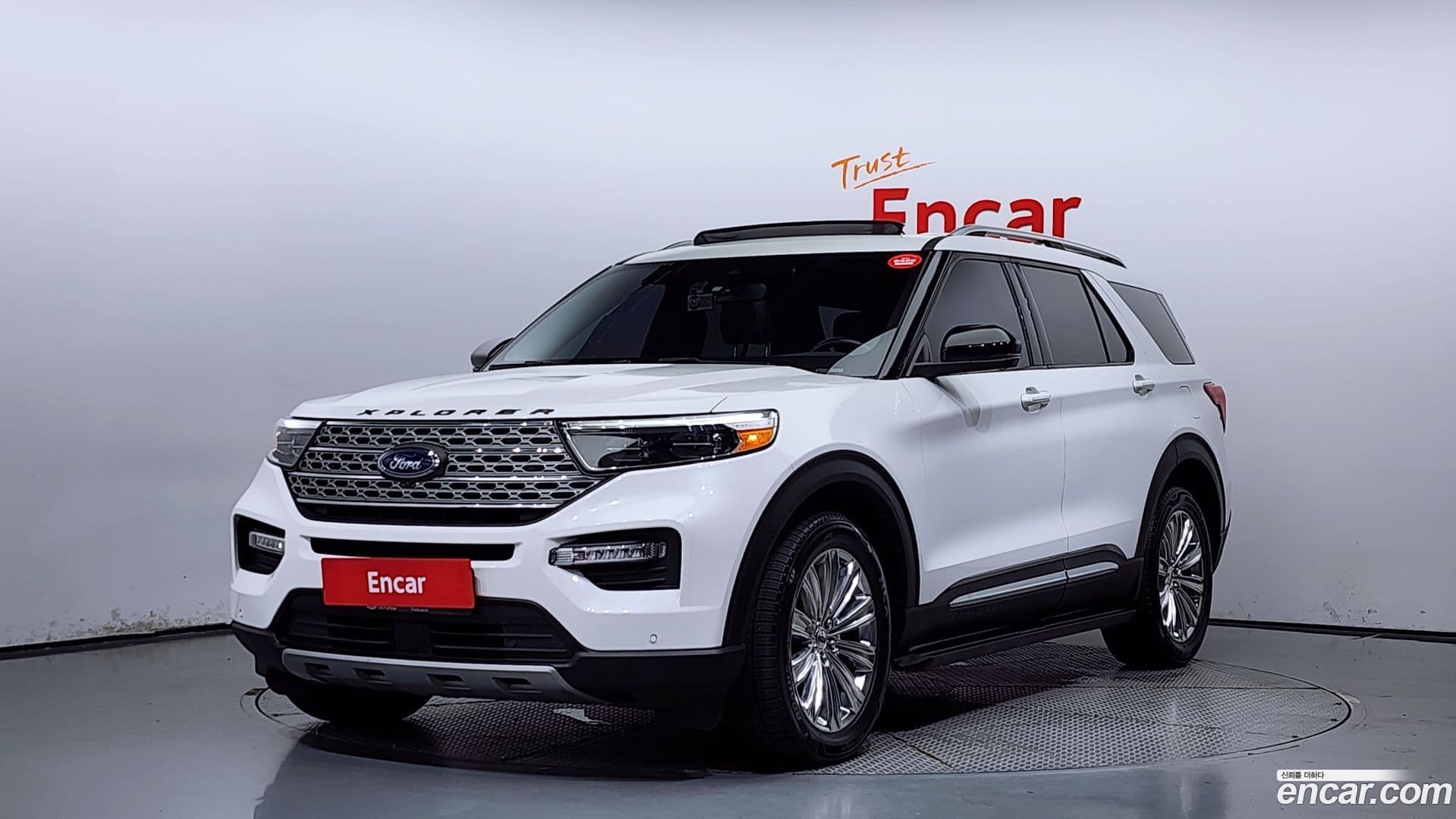 Main__Slider__Photo:Explorer Ford 2020.4-0