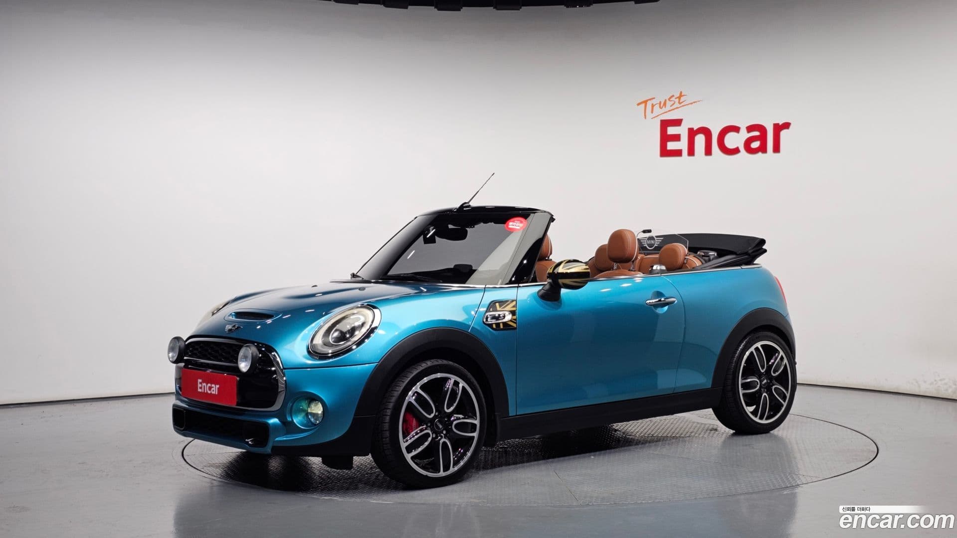 Main__Slider__Photo:Cooper Convertible Mini 2016.3-0