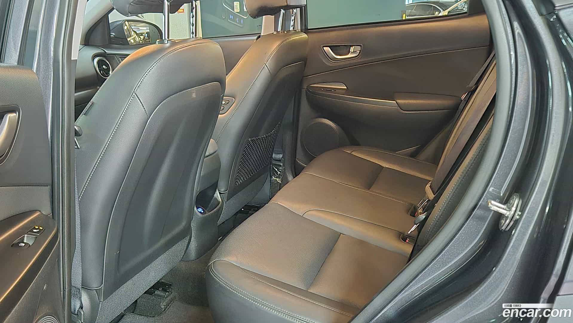 Kona Hyundai 2021.1-OPTION-016