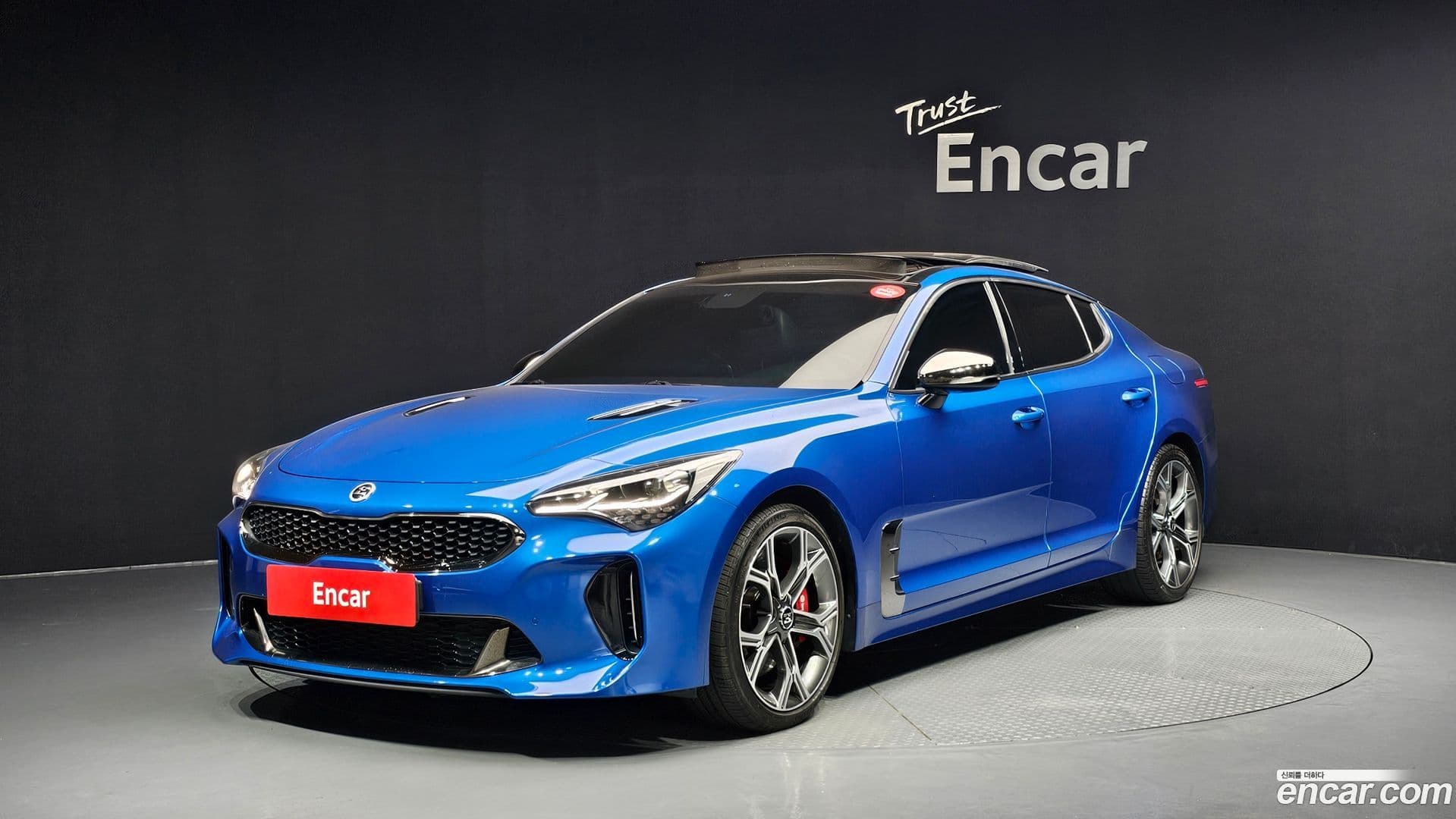 Main__Slider__Photo:Stinger Kia 2019.0-0