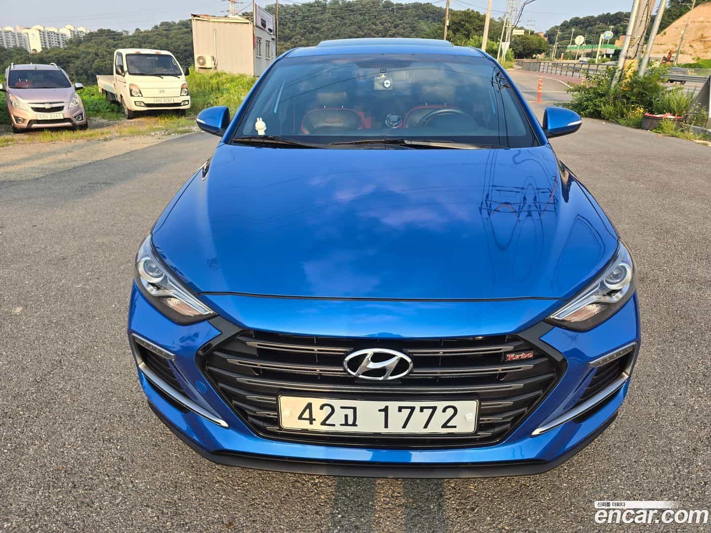 AVANTE Hyundai 2018.4-OUTER-002