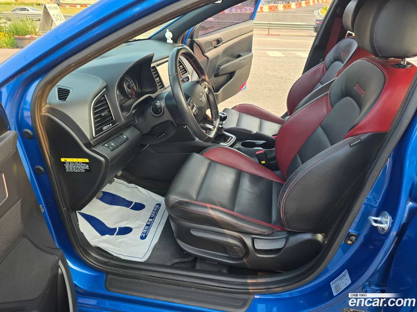 AVANTE Hyundai 2018.4-INNER-010