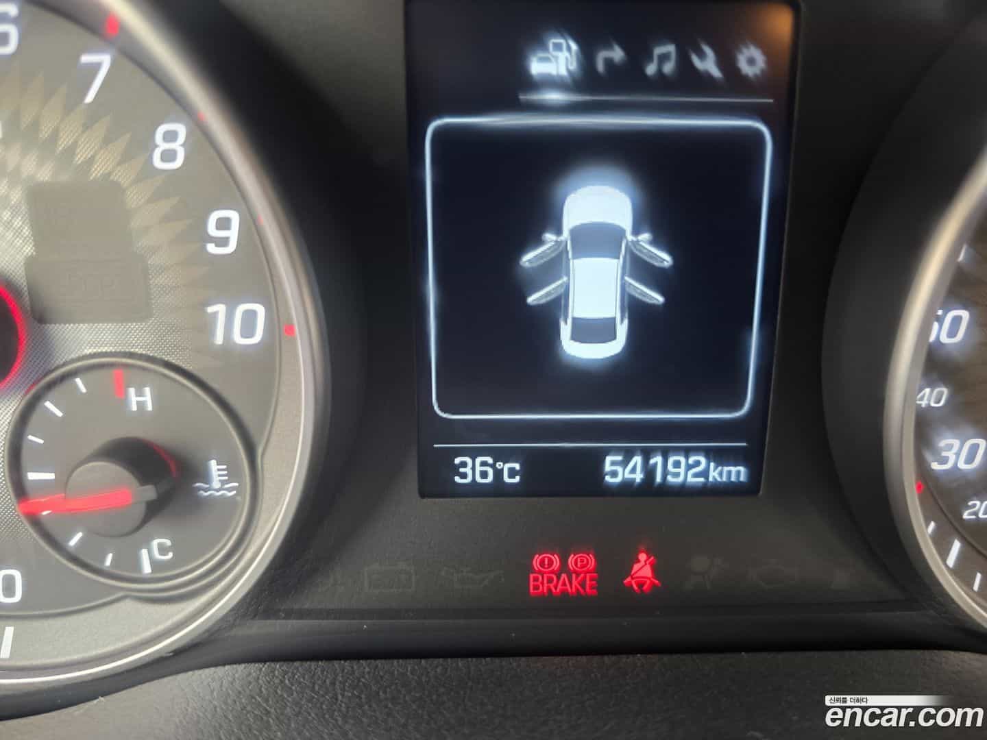 AVANTE Hyundai 2018.4-OPTION-018