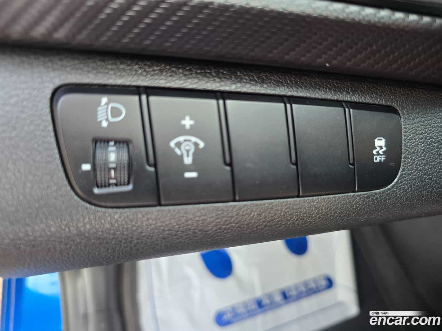 AVANTE Hyundai 2018.4-OPTION-019