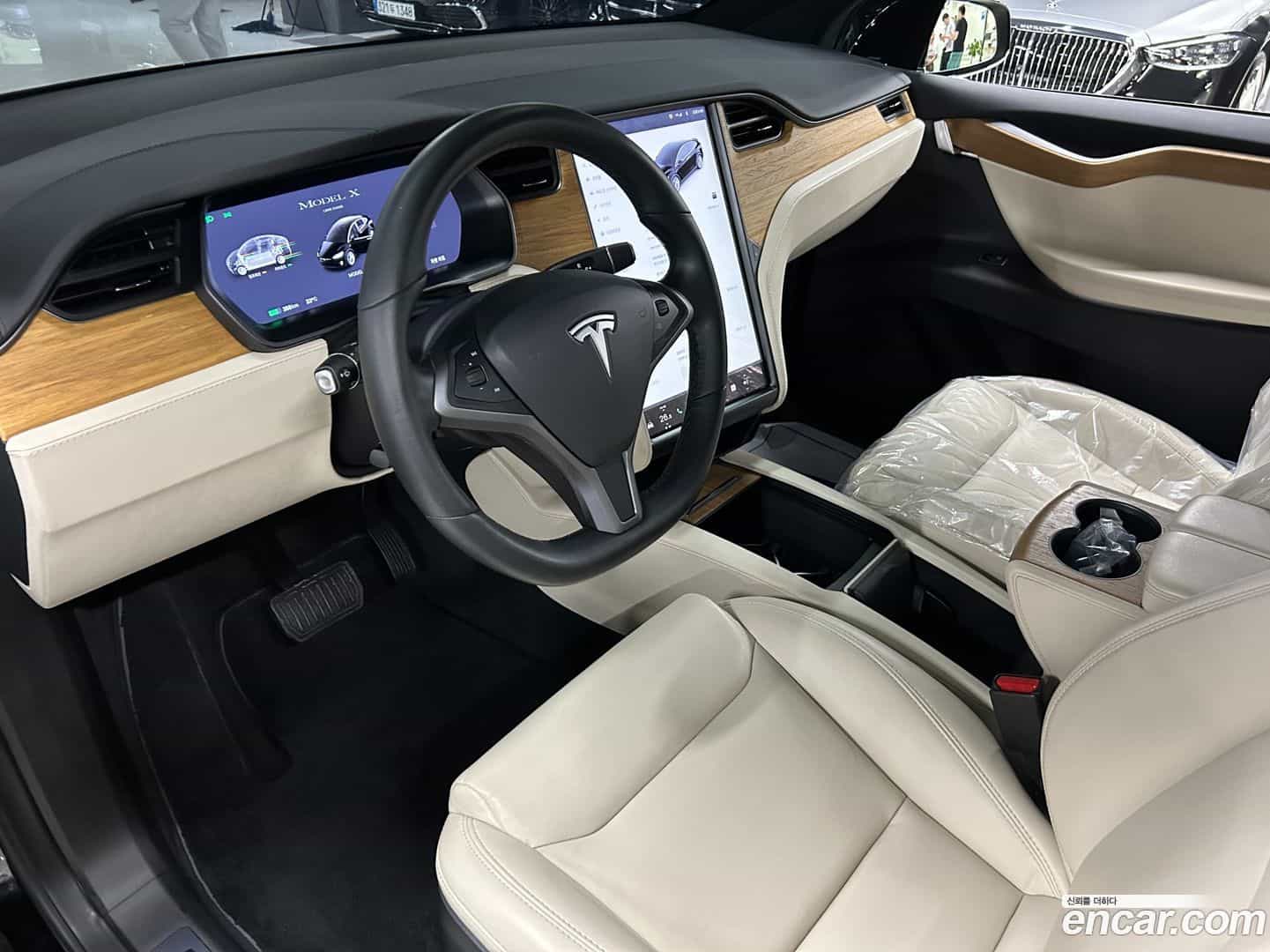 Model X Tesla 2020.9-OUTER-005