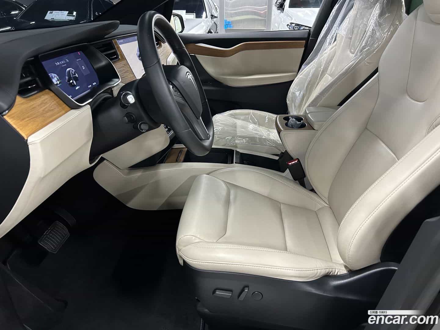 Model X Tesla 2020.9-INNER-006