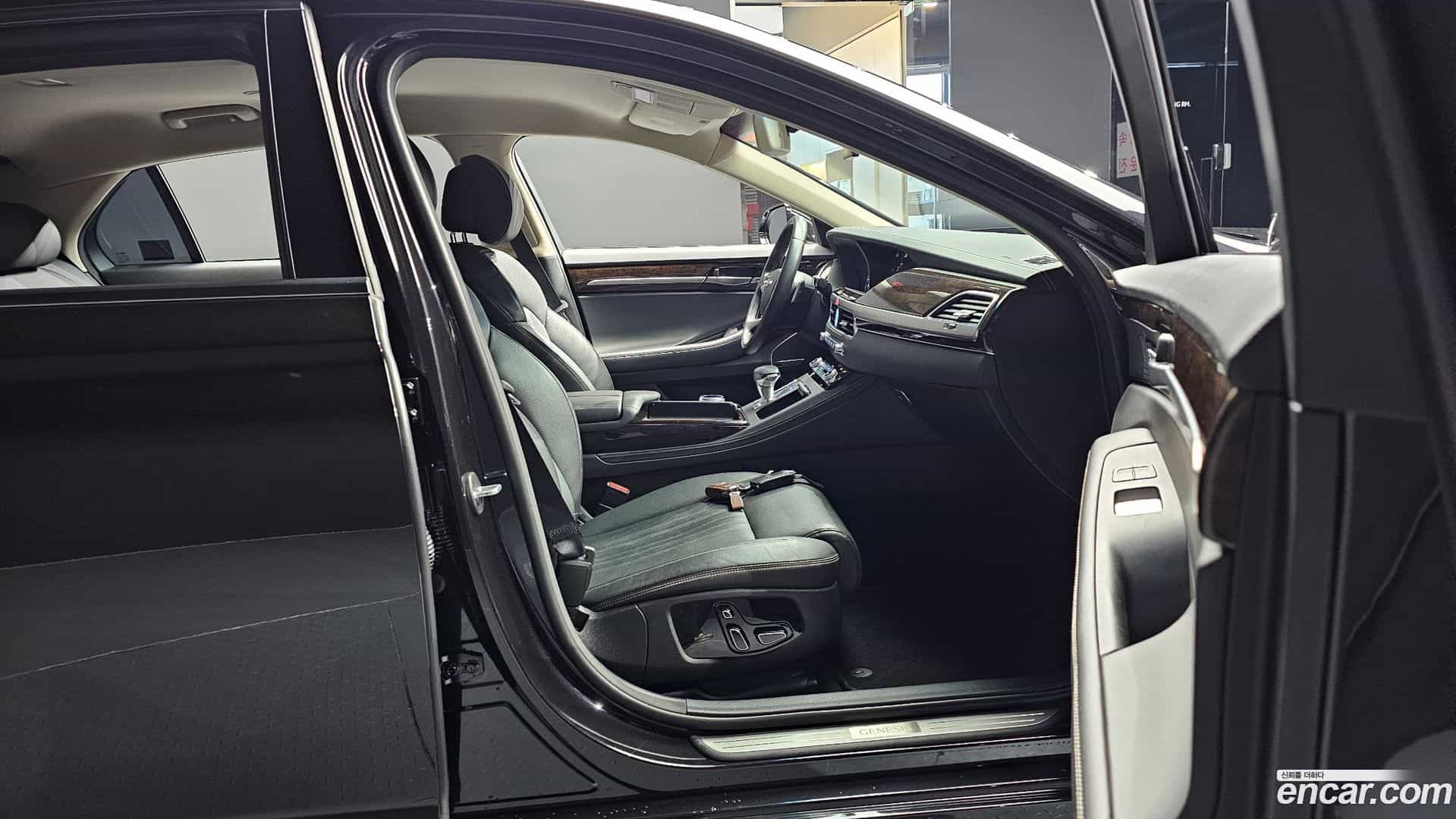 G90 Genesis 2019.7-INNER-010