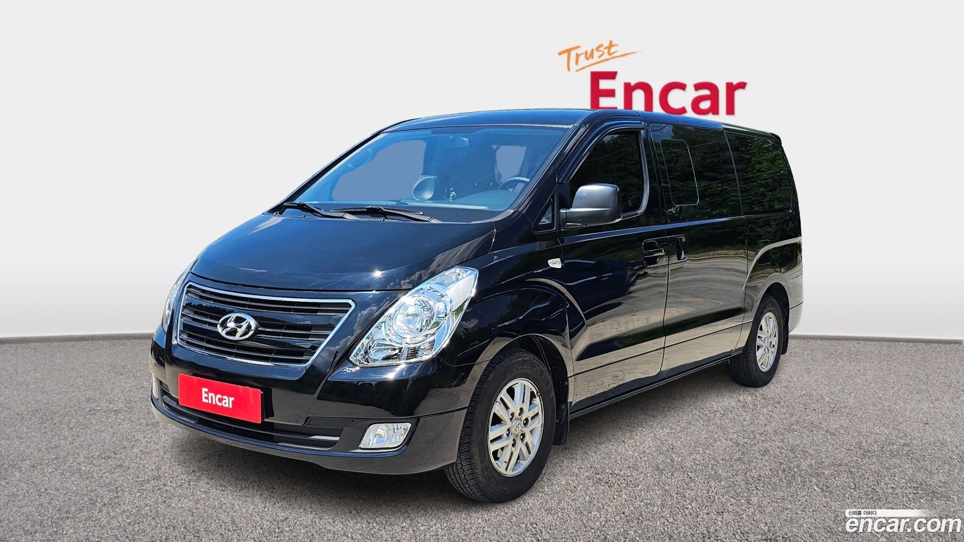 Main__Slider__Photo:Starex Hyundai 2015.8-0